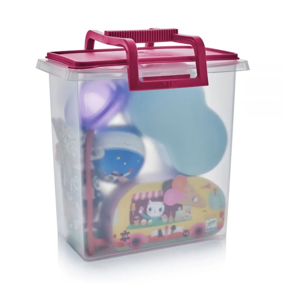Tupperware Large Carry All container with handle